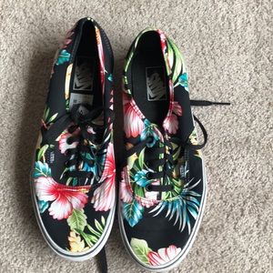 10.5 (m) Floral Vans